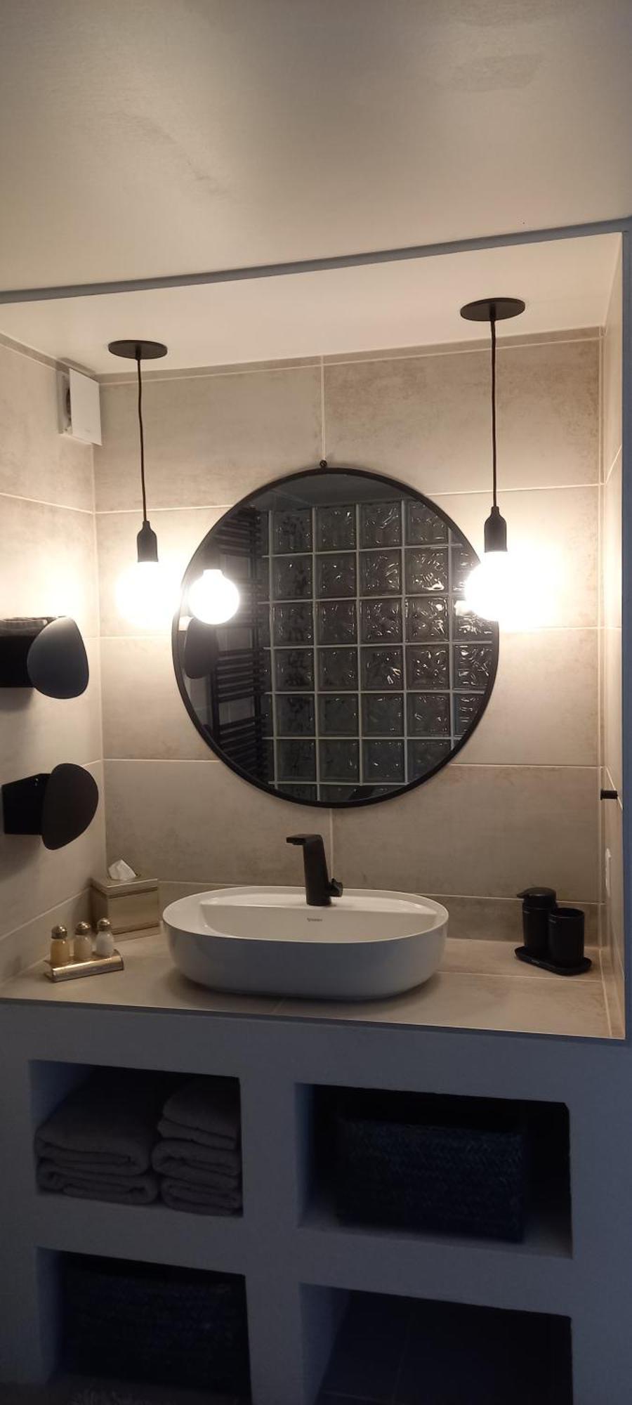 Au Bourg Bed & Breakfast Le Landeron Bagian luar foto